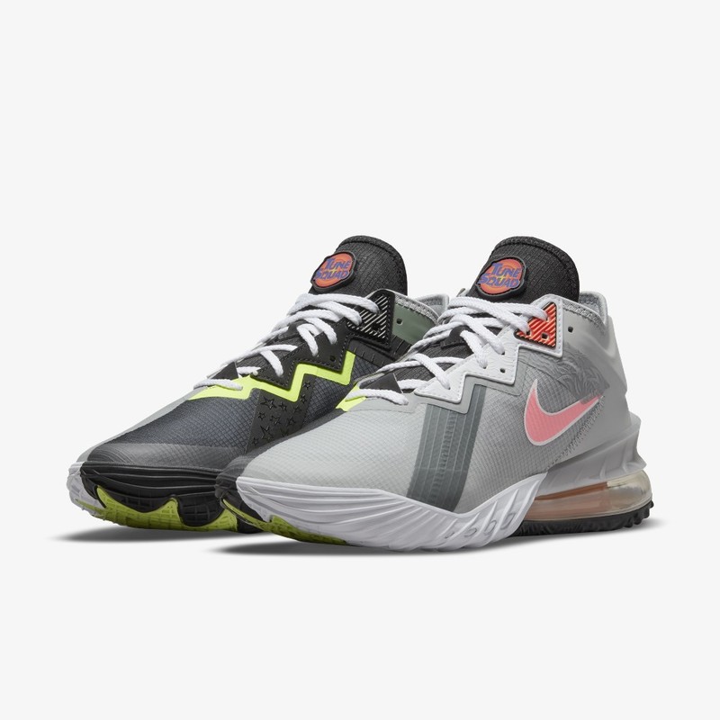 スニーカー Nike LeBron 18 Low Bugs vs Marvin Space Jam Nike LeBron 18 Low Bugs vs Marvin Space Jam Men's - CV7562